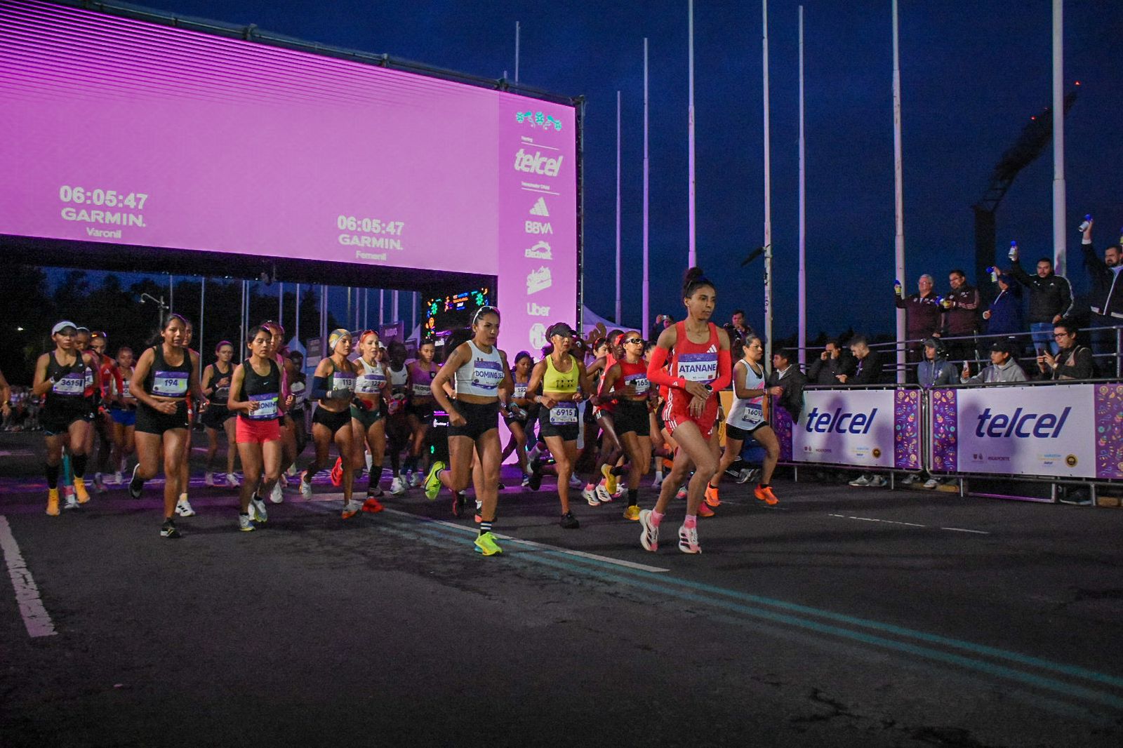 Maratón CDMX 2025 rompe récord con 34 mil corredores y triunfos etíopes en varonil y femenil