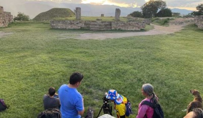 Monte Albán inaugura programa de actualización con taller de arqueoastronomía