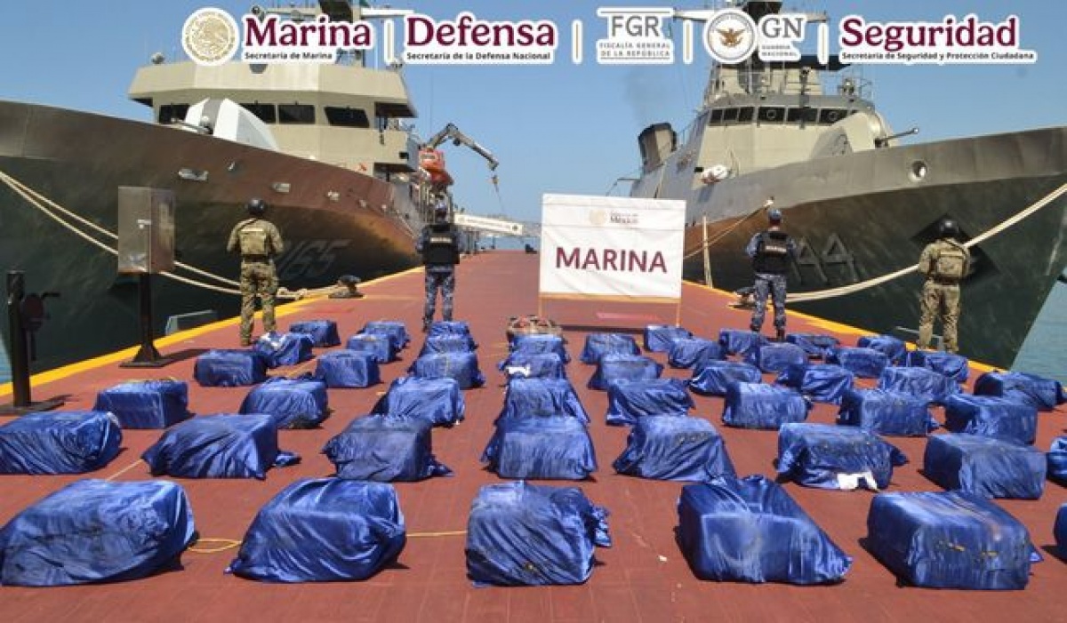 Marina asegura 1.6 toneladas de cocaína frente a costas de Guerrero