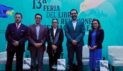 Presentan en la Feria del Libro de Relaciones Internacionales el libro El negocio de la letalidad sobre tráfico de armas a México