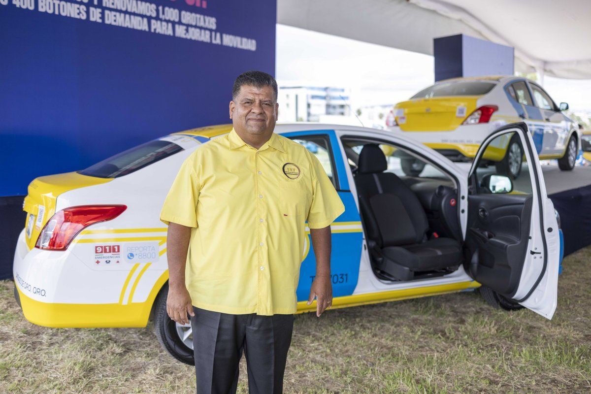 Gobierno de Querétaro lanza taxímetro digital y aplicación QroTaxi para modernizar servicio