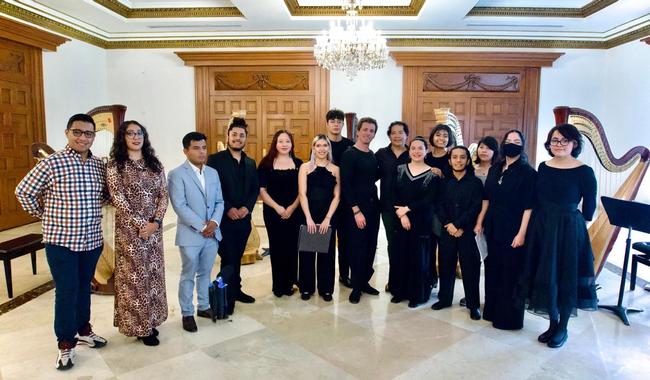 El 2do Festival Internacional de Arpa inicia con jóvenes talentos y Alexander Boldachev en Los Pinos