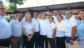 Mario Delgado reconoce al magisterio como motor de la transformación educativa en el Día Internacional del Docente