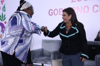 Clara Brugada presenta a Nashieli Ramírez como nueva secretaria de la Contraloría en el Zócalo de Gobierno Ciudadano