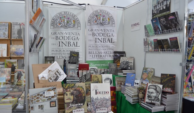El INBAL ofrece más de mil títulos con descuentos en la FIL-Zócalo 2025