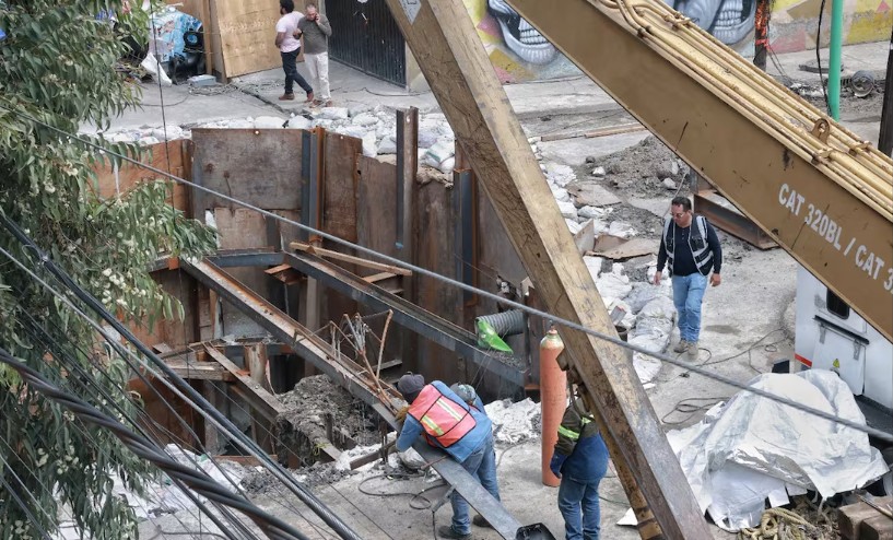 Reparación del socavón en Iztapalapa registra 70% de avance y concluirá el 26 de octubre: Clara Brugada