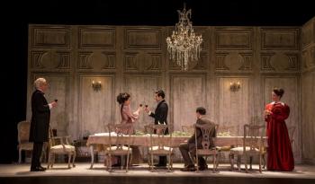 El inspector llama a la puerta: Otto Minera dirige un drama de intriga y crítica social en el Teatro Helénico