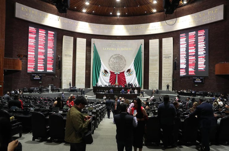 Diputados recibirán aumento salarial mientras el Paquete Económico 2026 impone nuevos impuestos a los ciudadanos