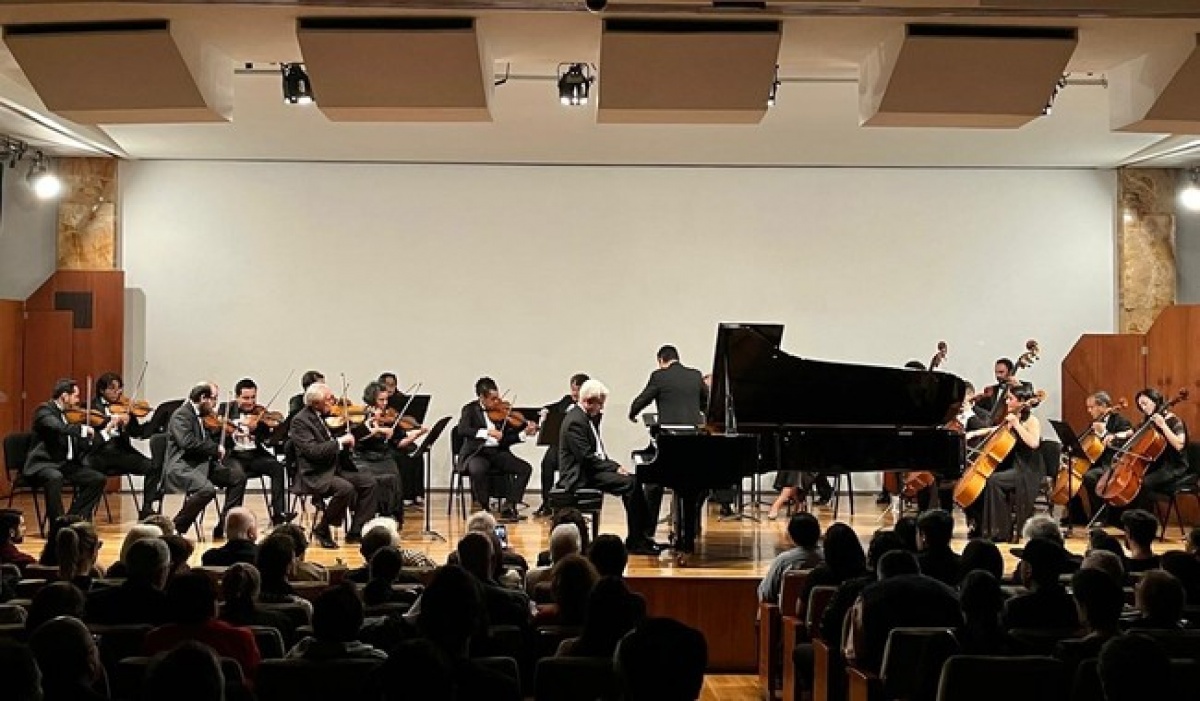 La Orquesta de Cámara de Bellas Artes presenta ‘Encuentros con el Cáucaso’ con el violinista William Harvey