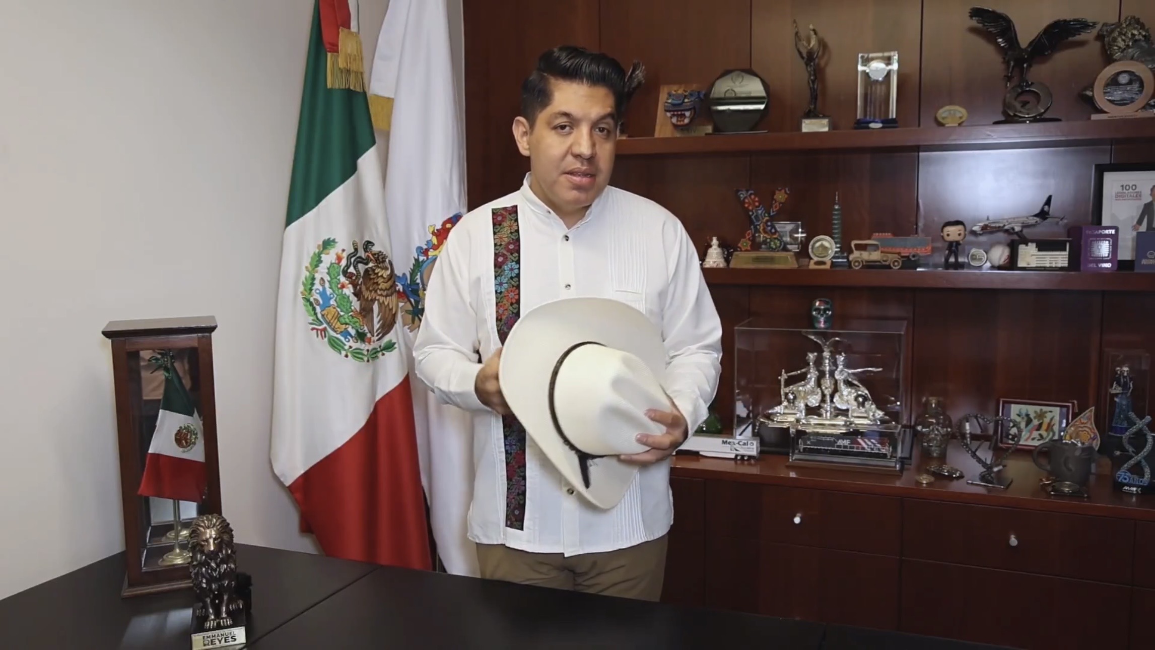 Reyes Carmona advierte a la Generación Z: no se dejen usar por agendas políticas 