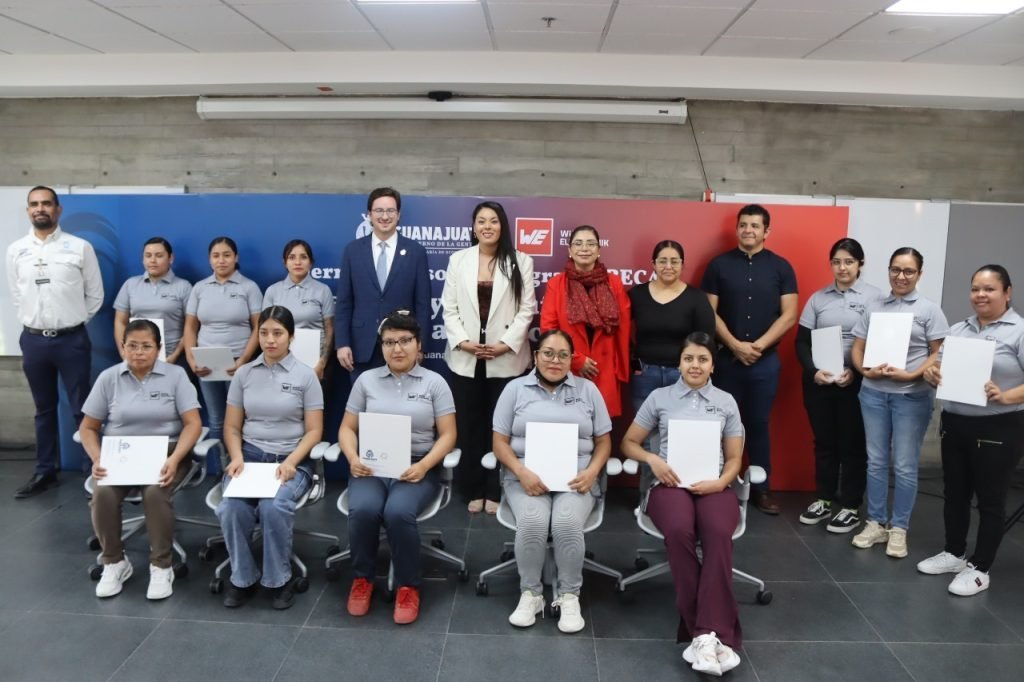 Mujeres fortalecen habilidades en ensamble automotriz mediante programa Bécat en Guanajuato