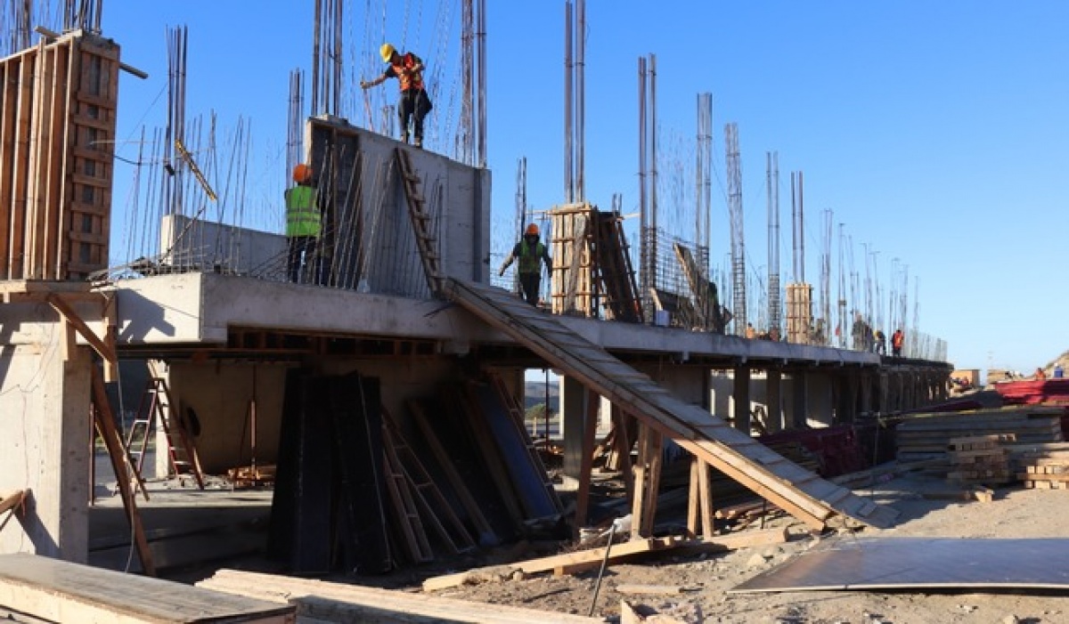 Avanza 50% la construcción de 17 Bachilleratos Tecnológicos y una universidad en 12 estados