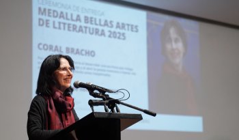 Coral Bracho recibe Medalla Bellas Artes de Literatura 2025 por su aportación a la poesía contemporánea