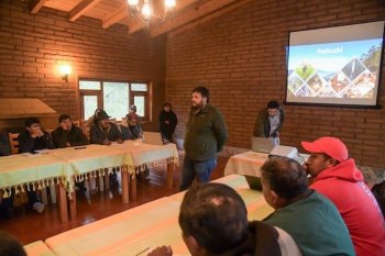 Gobierno de Oaxaca y Fonatur fortalecen turismo comunitario en Sierra de Juárez