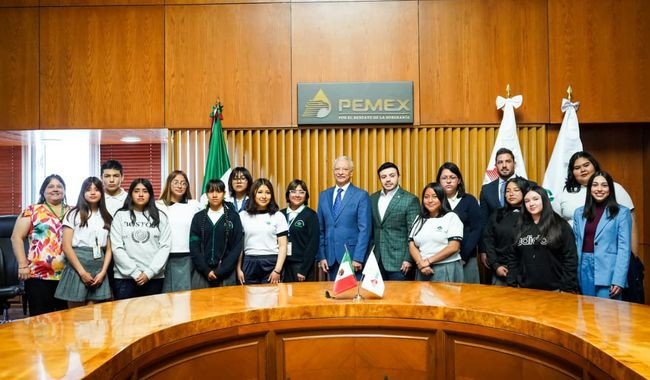 Conalep y Pemex firman convenio para fortalecer formación técnica en sector energético