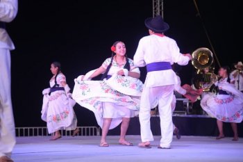 Guelaguetza del Mar 2025 promueve turismo cultural en playa Zicatela