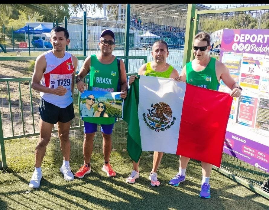Policía Vial de Chihuahua gana doble medalla de oro en Sudamericano de Atletismo Master 2025