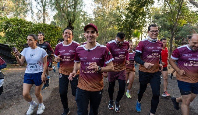 Rommel Pacheco lidera exitosa Carrera Plan Michoacán con casi mil participantes