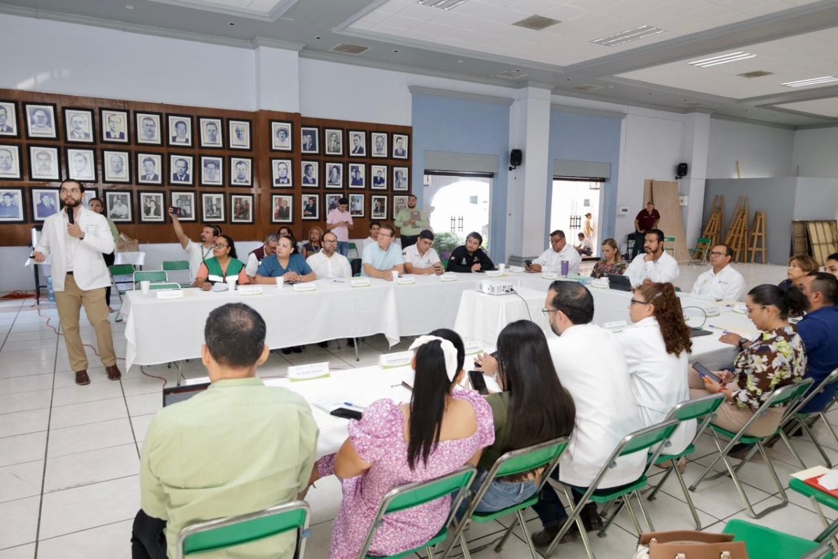 Secretario de Salud de Colima reconoce a ayuntamientos por su trabajo en programas de salud pública