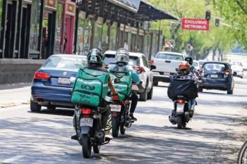 PAN CDMX critica impuesto de 2% a apps de reparto y acusa afectación a usuarios y repartidores