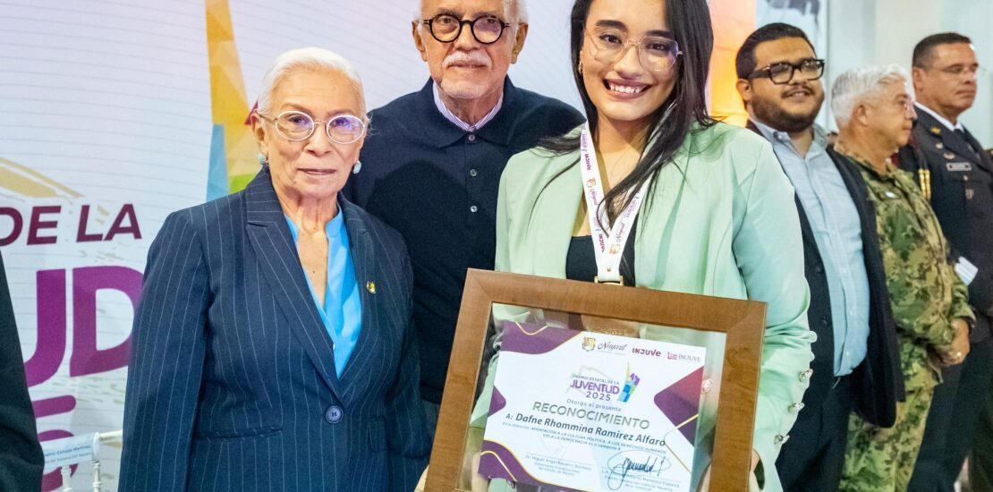 Gobernador de Nayarit entrega Premio Estatal de la Juventud 2025 y anuncia 100 créditos a cero intereses