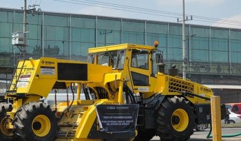 Gobierno federal entrega trenes de repavimentación para rehabilitar carreteras en 16 estados