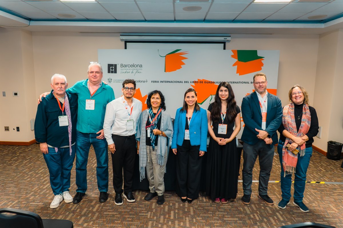 Presentan colección conmemorativa por 30 años de CONARTE en la FIL Guadalajara