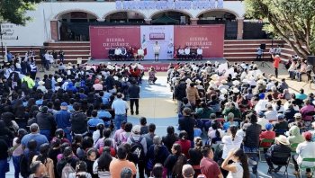 Gobernador de Oaxaca rinde cuentas en San Ildefonso Villa Alta, destina 43 mdp a obras y vivienda en Sierra de Juárez