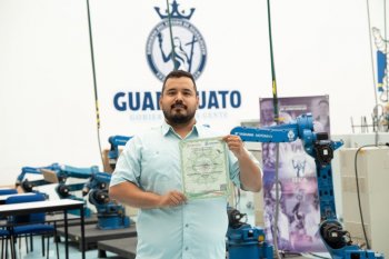 Más de 400 personas capacitadas en robótica en Guanajuato durante 2025