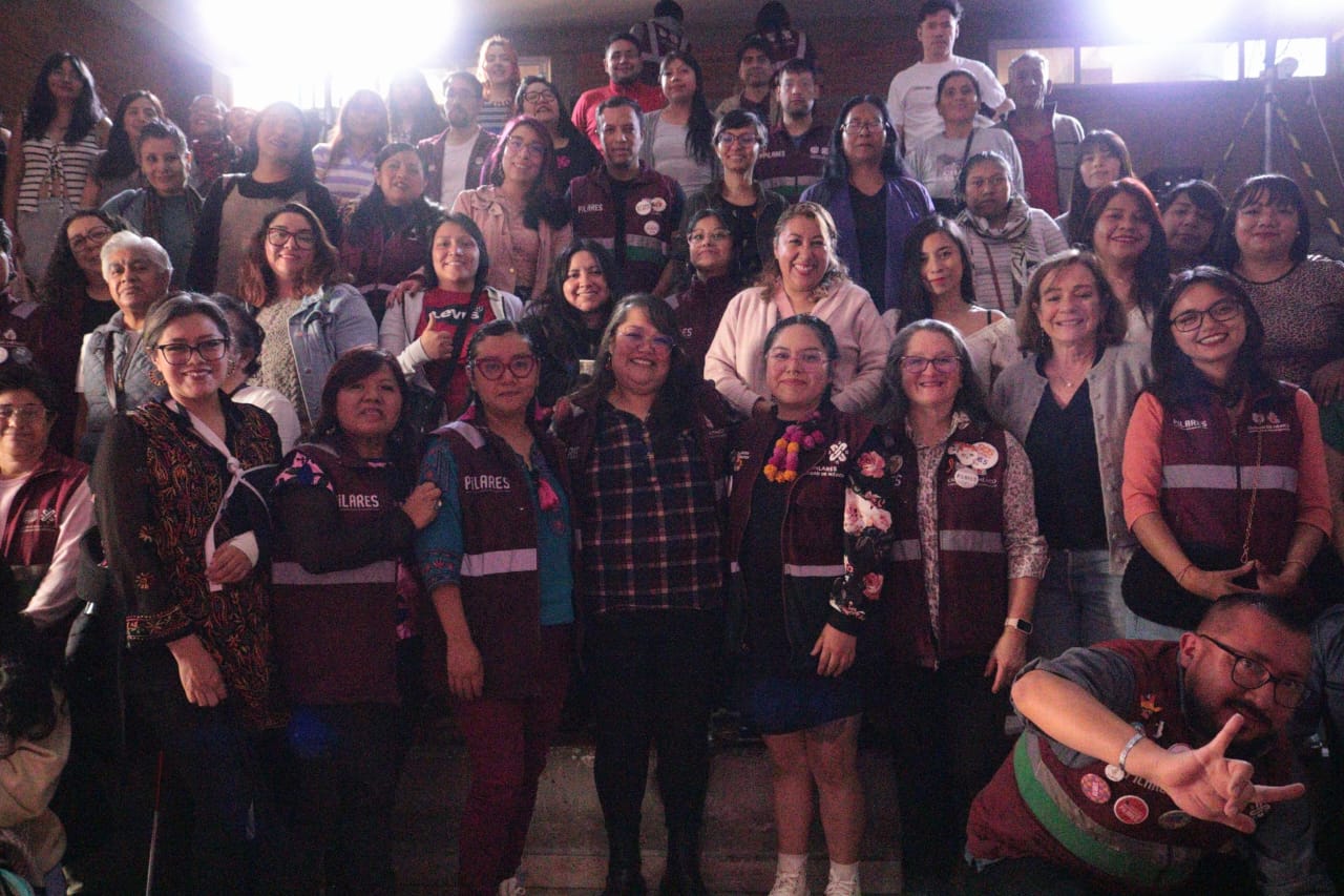 Pilares impulsa redes comunitarias de apoyo a mujeres con diálogo sobre bordado y prevención de violencias