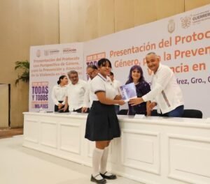 Entregan Protocolo con Perspectiva de Género para Prevenir Violencia en Escuelas de Media Superior en Guerrero