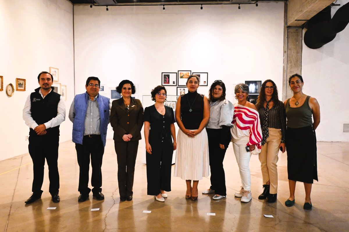 Inauguran exposición colectiva 'Liber Mundi' en el CECEQ Manuel Gómez Morin