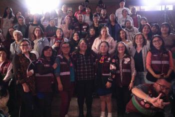 Pilares impulsa redes comunitarias de apoyo a mujeres con diálogo sobre bordado y prevención de violencias