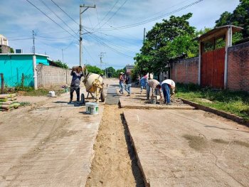 Ceabien avanza en rehabilitación de drenaje sanitario para más de 7,600 habitantes en Asunción Ixtaltepec