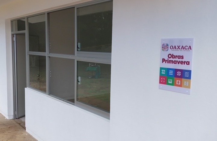 SIC entrega aula en escuela primaria de San Pedro Amuzgos mediante programa Construyendo Juntos mi Obra Primavera