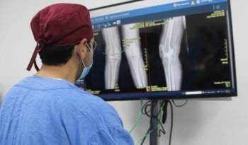 IMSS realiza primera artroplastia total de rodilla asistida por robot en Hospital de Ortopedia