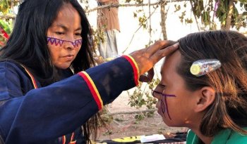 INAH inaugura exposición 'Entre cantos, sangre y tierra' sobre mujeres indígenas de Sonora