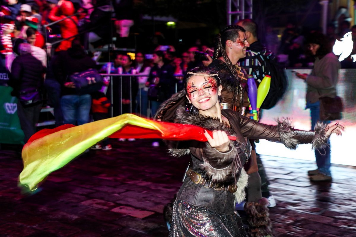 Desfile Navide&ntilde;o del Festival Alegr&iacute;a Contigo 2025 re&uacute;ne a m&aacute;s de 25 mil personas en San Juan del R&iacute;o