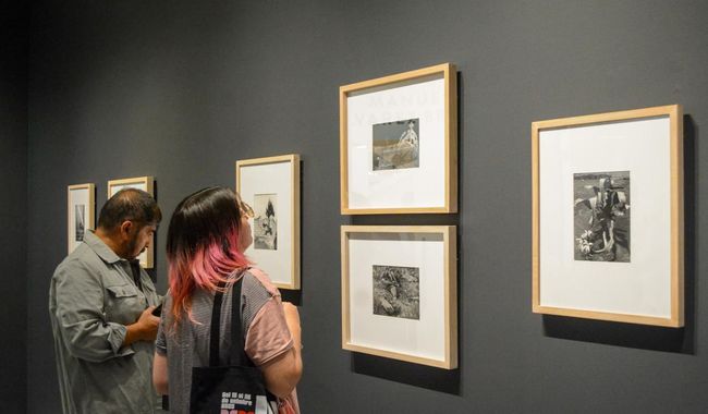 Manuel &Aacute;lvarez Bravo: registro de oscuridades en el Museo de Arte Moderno