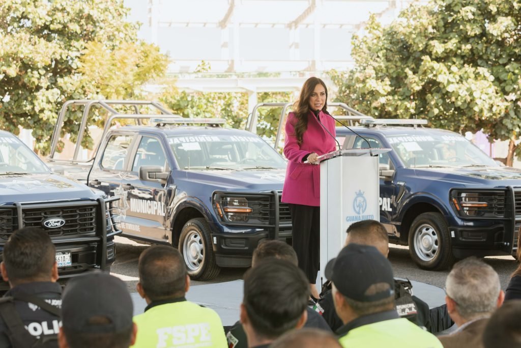 Gobierno de Guanajuato entrega 22 patrullas a 14 municipios para fortalecer la seguridad p&uacute;blica