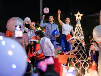 Gobierno del Estado lleva Desfile de Navidad 2025 a Santa Catarina para fomentar unión y tradiciones