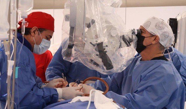 ISSSTE realiza primera neurocirug&iacute;a en Hospital Regional de Alta Especialidad de Tlajomulco