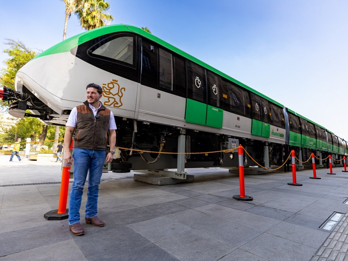 Gobernador Samuel Garc&iacute;a presenta tren el&eacute;ctrico monorriel para Nuevo Le&oacute;n con miras al Mundial 2026
