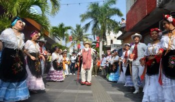 Veracruz prepara el multitudinario 'Despide el Año Viejo 2025' con desfiles, arte y cultura