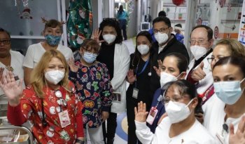 Martí Batres visita a pacientes pediátricos y supervisa servicios en Hospital López Mateos del ISSSTE