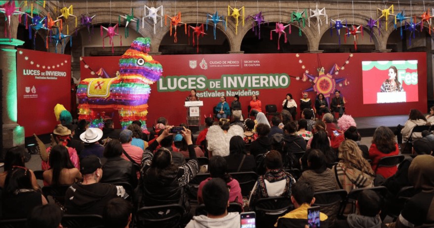 Luces de Invierno 2025-2026 re&uacute;ne 1.5 millones de asistentes en el Z&oacute;calo