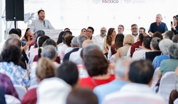ISSSTE entrega credenciales permanentes y anuncia nueva inversión para clínica en Cancún