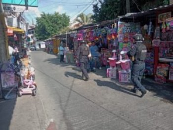 Policía Estatal de Guerrero escolta a Reyes Magos para entrega segura de juguetes