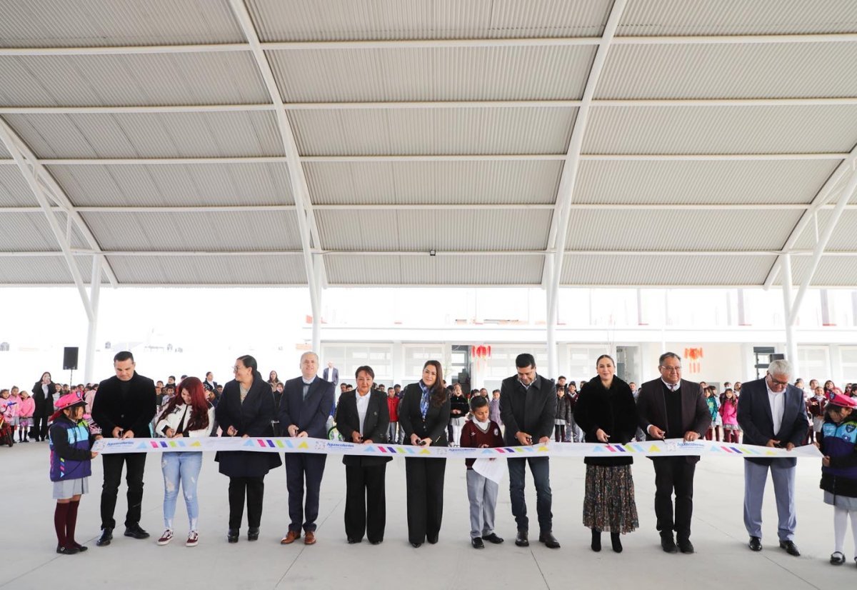 Gobernadora Tere Jim&eacute;nez inicia regreso a clases con entrega de infraestructura educativa en Aguascalientes