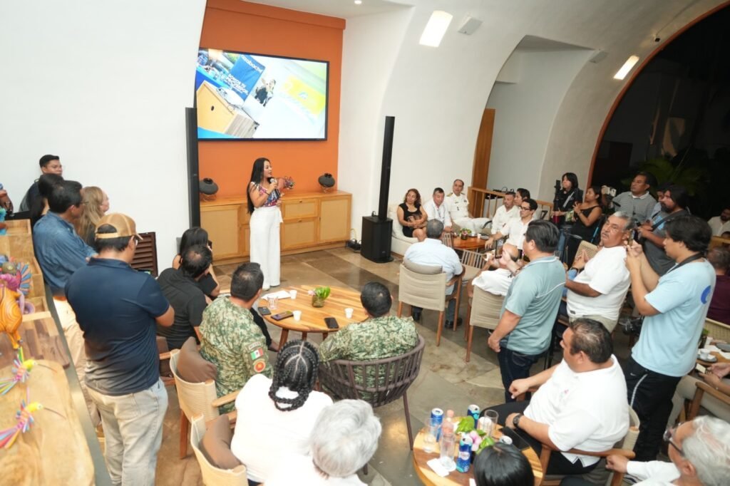 Sectur Oaxaca atestigua toma de protesta de nueva Mesa Directiva de Hoteles y Moteles de Huatulco